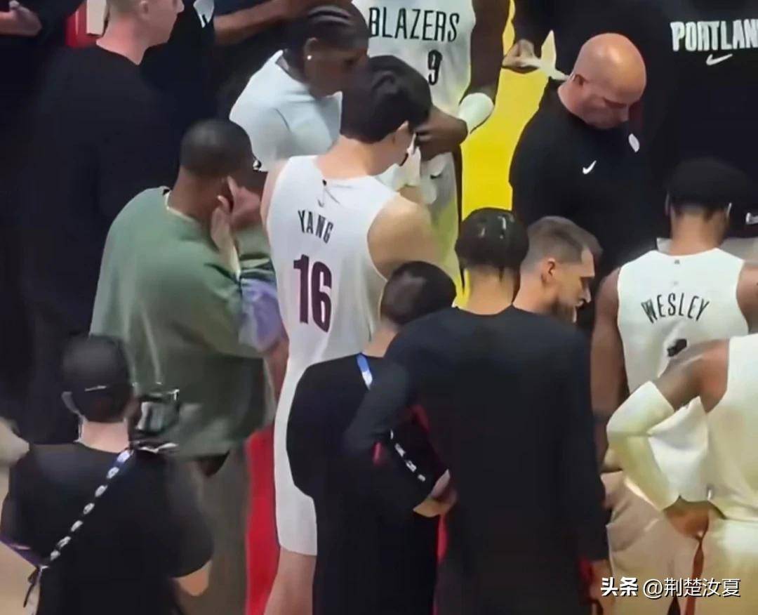 包含新疆广汇训练开放日,今夜再遭质疑引欢呼,NBA总决赛在即,球队文化再被提及的词条 包含新疆广汇训练开放日,今夜再遭质疑引欢呼,NBA总决赛在即,球队文化再被提及的词条